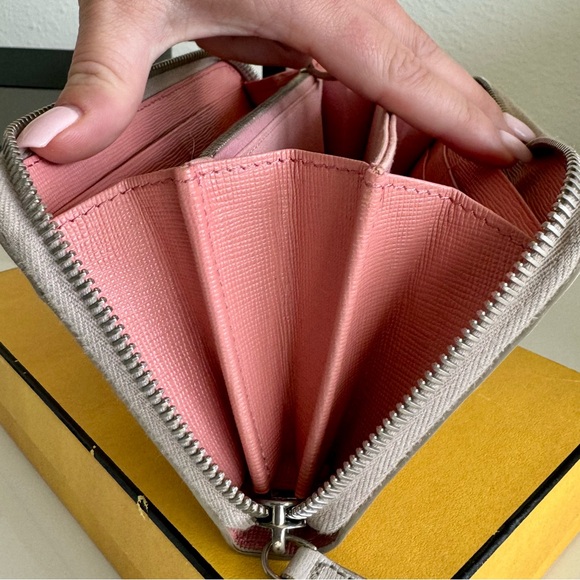FENDI ☆ Monster Zipper Wallet ☆ Amazing Condition ☆ Box & Dust Bag - Picture 11 of 16